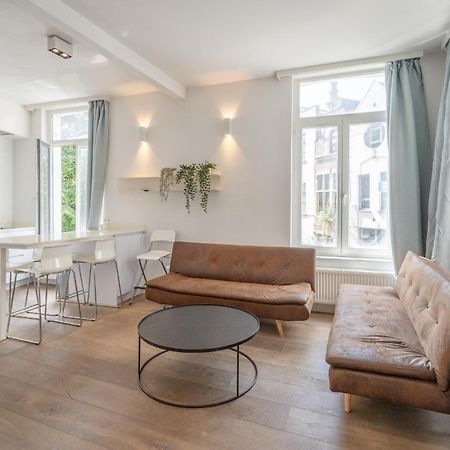 Light Modern Apartment In The Heart Of Amberes Exterior foto